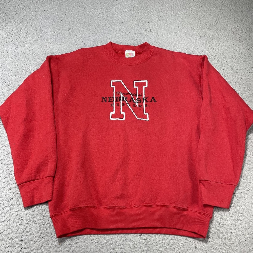 Nebraska Cornhuskers Sweatshirt Mens Small Red NCAA Football Fruit Of The Loom